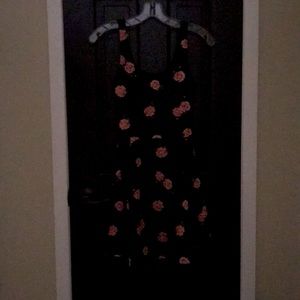 Black Jersey Dress with Pink Roses.🌹🌸